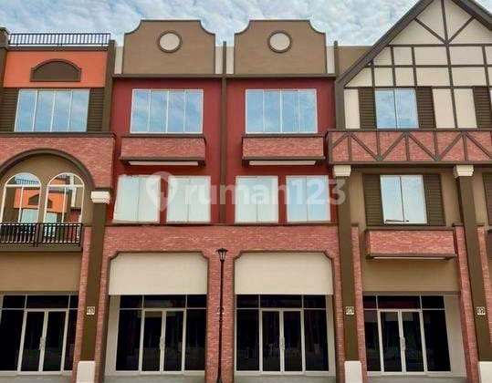 Modern Shop House in PIK 2 La Riviera Area