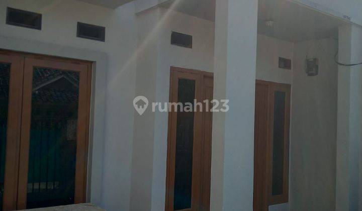 Rumah 1½ Lantai, Baru Renovasi Bisa Sewa 6 Bulan,tidak Banjir Disewakan Murah Di Perumahan Harapan Indah Bekasi  2