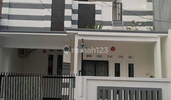 Rumah Sewa Semi Furnished Di Harapan Indah Bekasi  1