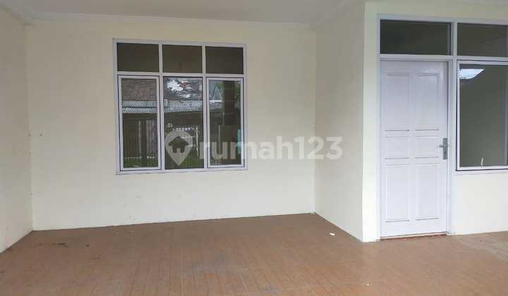 Rumah Sewa, 3 Kamar Tidur Di Harapan Indah Bekasi 2