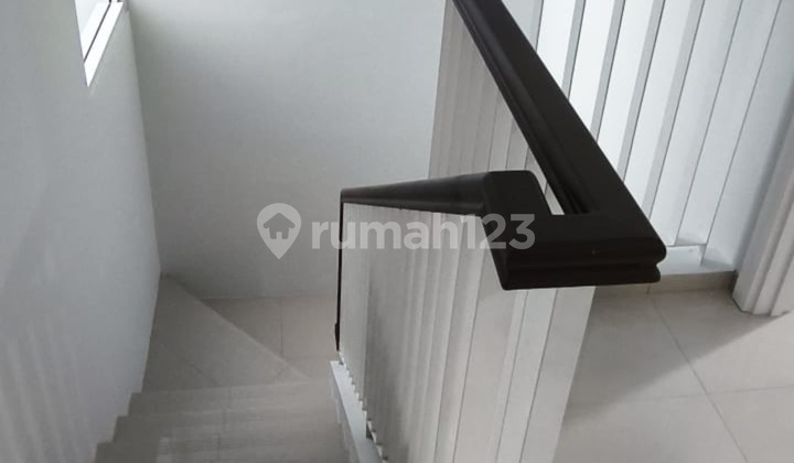 Cheap rental house located inside a Townhouse 2