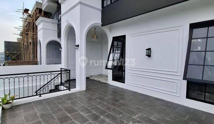 Dijual Brand New Town House American Classic di Jakarta Selatan  2