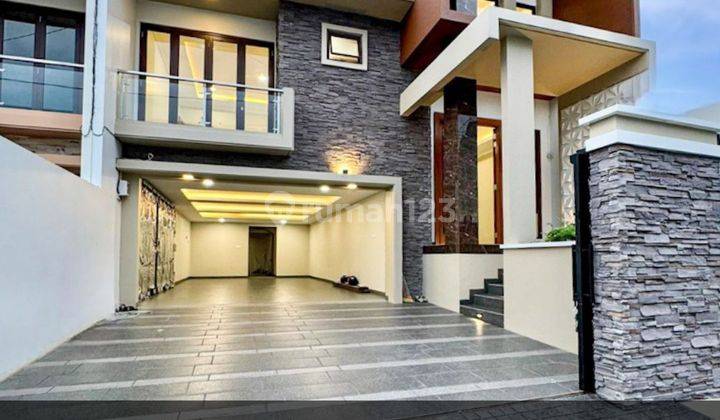 Dijual Rumah Brand New Modern Tropical di Jakarta Selatan  1