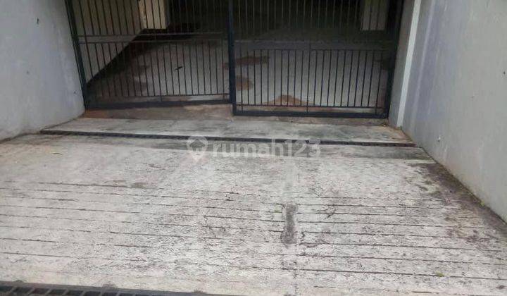 Disewakan Gedung Perkantoran 6 Lantai di Jakarta Pusat Siap Pakai 2