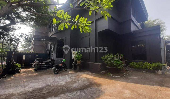 Disewakan Ruko Cocok Untuk Office Atau Tempat Usaha di Jakarta Selatan  1