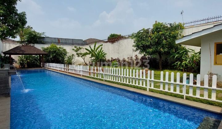 For Rent Dan Sale Rumah Tropical Carport Luas Dan Taman 2