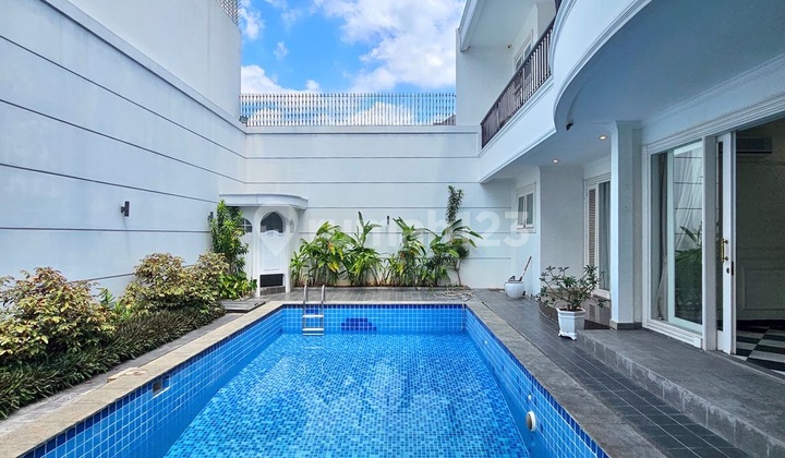 For Tent Rumah Modern Clasic di Pondok Indah, Jakarta Selatan 2