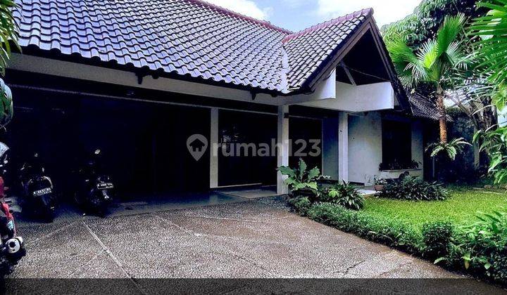 Rumah Cocok Untuk Kantor Dan Tempat Tinggal Area Garden Yang Luas 1