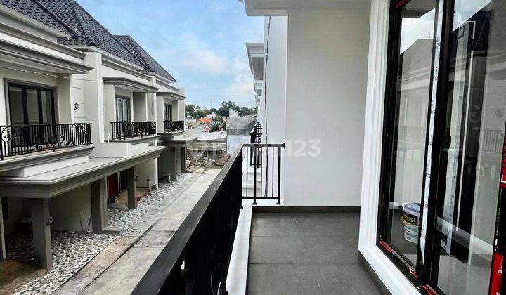 Dijual Rumah Brand New Modern Classic di Bintaro  2