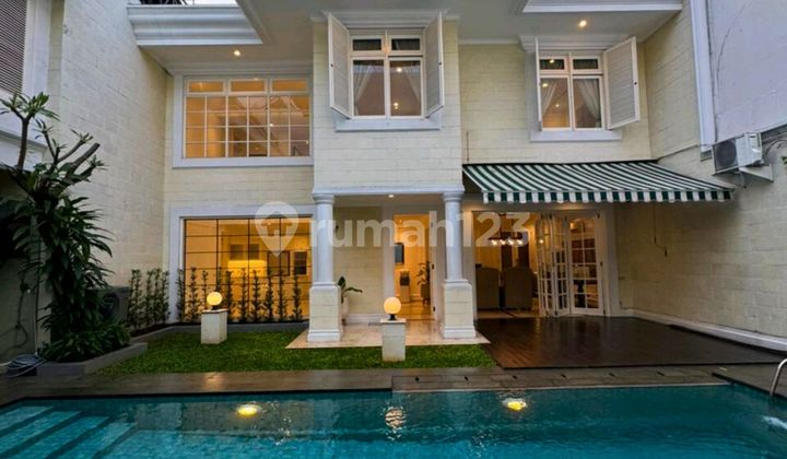 For Rent: Spacious House with Private Pool in a Strategic Location