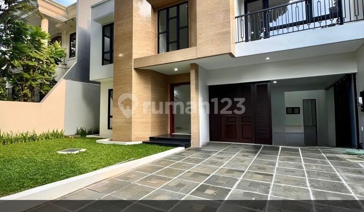 Dijual Rumah Brand New Modern Classic di Jakarta Selatan 