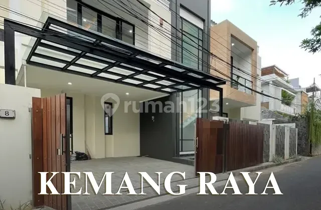 Disewakan Rumah Kemang Raya dengan Kolam Renang & Garasi Luas