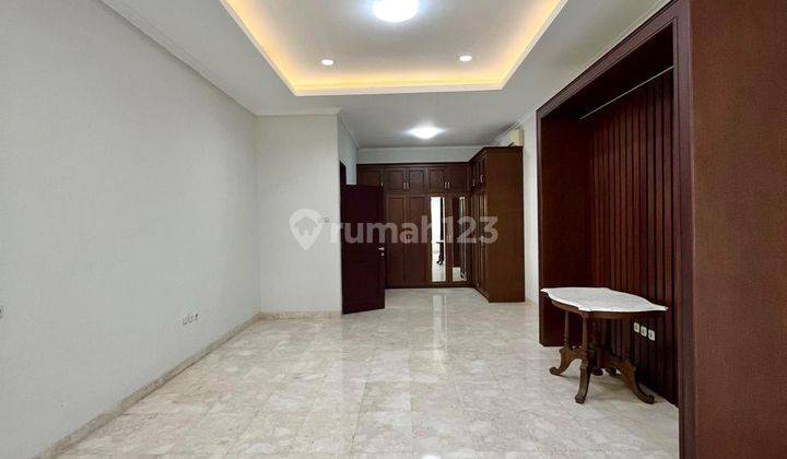 Rumah Modern Mewah Furnished di Jakarta Selatan  2