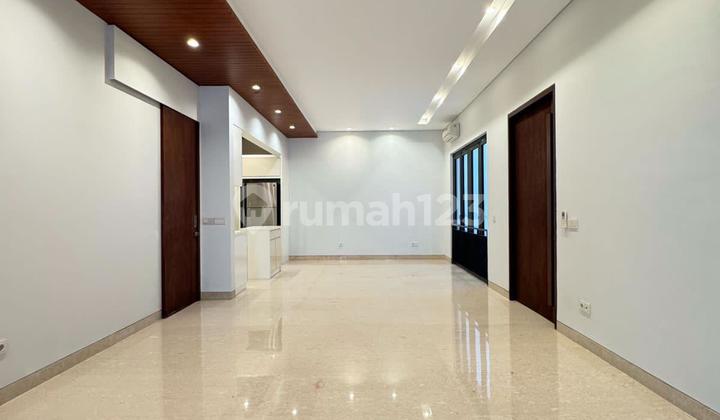 Dijual Modern Minimalist townhouse semi furnished di Cilandak Jakarta Selatan  2