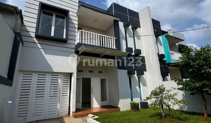 Dijual Rumah Asri Halaman Belakang Luas dan Cozy di Pesanggrahan