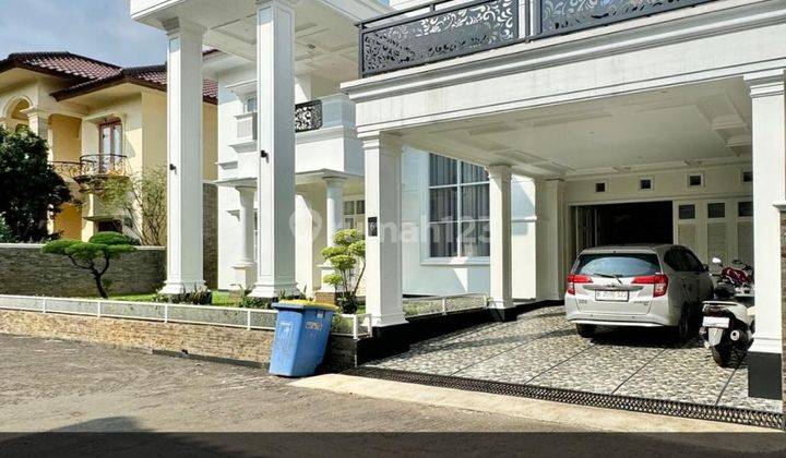 Dijual Rumah Modern Classic Furnished di Jakarta Selatan  1