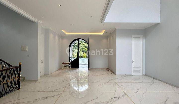 Dijual Rumah Brand New Modern Classic di Jakarta Selatan  2