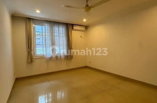 For Rent Rumah Bagus Semi Furnished area jakarta selatan 2
