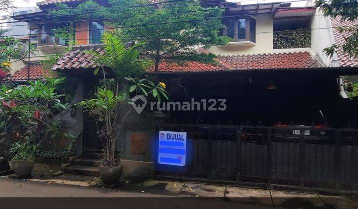 Dijual Rumah Modern Tropical di Jakarta Selatan  1