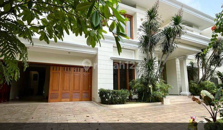 Disewakan Rumah Modern Tropical Semi Furnished di Jakarta Selatan  1