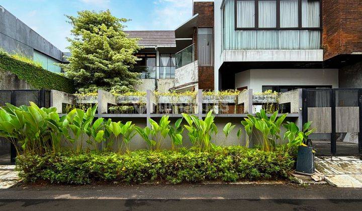 Dijual Rumah Modern Tropical Lokasi Strategis di Bsd  1