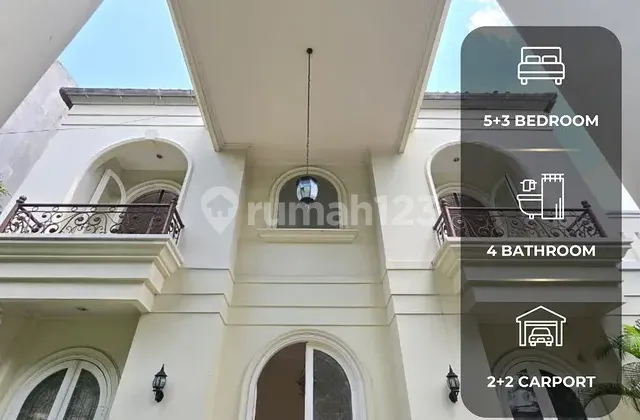 Disewakan Rumah Luas dengan Kolam Renang di Kemang 2