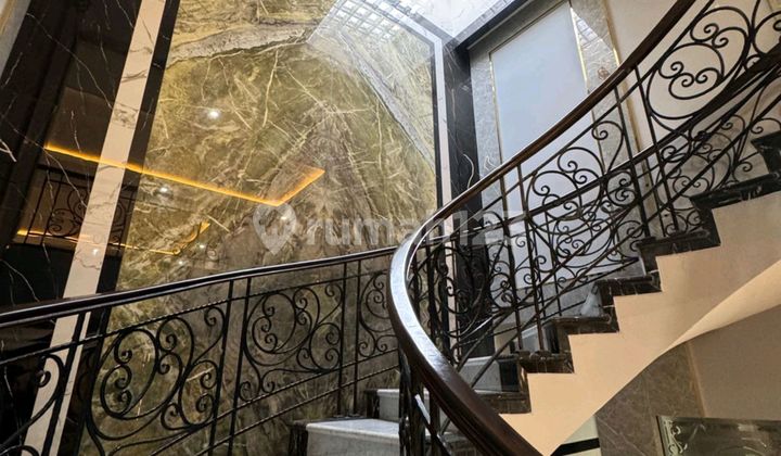 For Rent Two-Story Luxury House, Private Pool in Pondok Indah For Rent Two-Story Luxury House, Private Pool in Pondok Indah