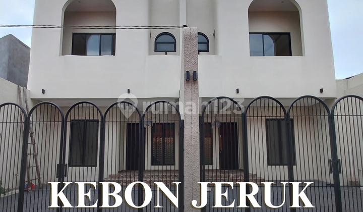 Rumah Modern Minimalis Kebon Jeruk, SHM, Carport 2 Mobil, Nego!