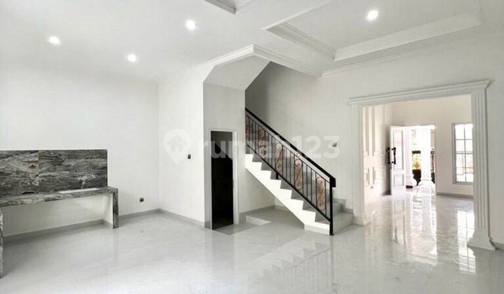 Modern Classic House Meruya - LT 159 M² Price 3.5 M 2