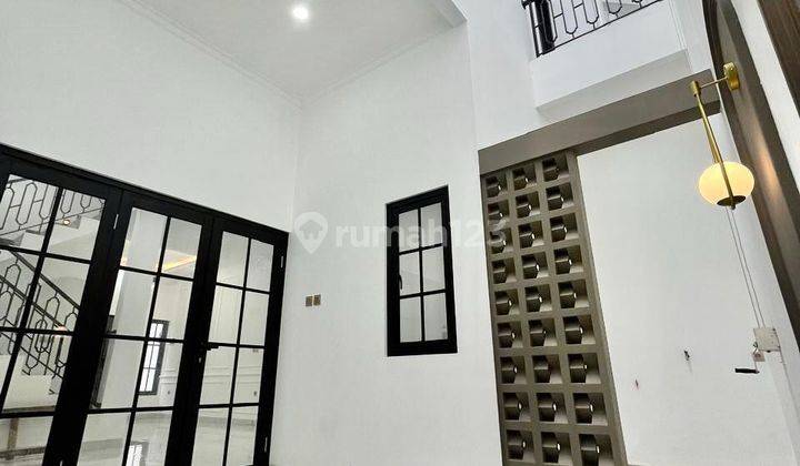 Dijual Rumah Brand New Modern Classic di Bintaro  2