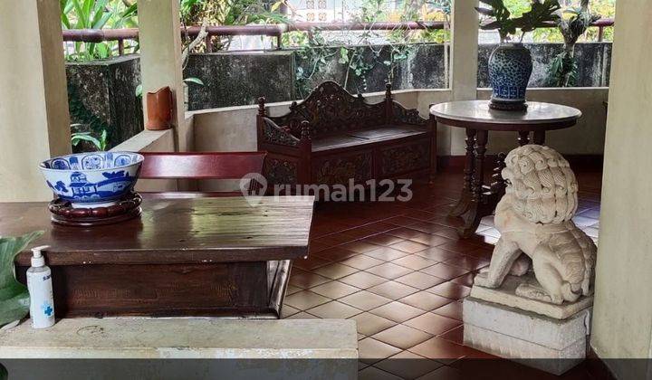 Dijual Rumah Modern Tropical Furnished Lokasi Strategis di Jakarta Selatan  1