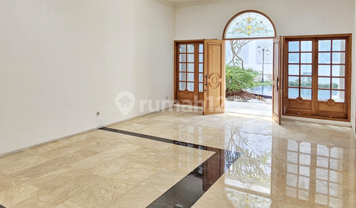 Luxury House for Rent with Gallery in Pondok Indah 2