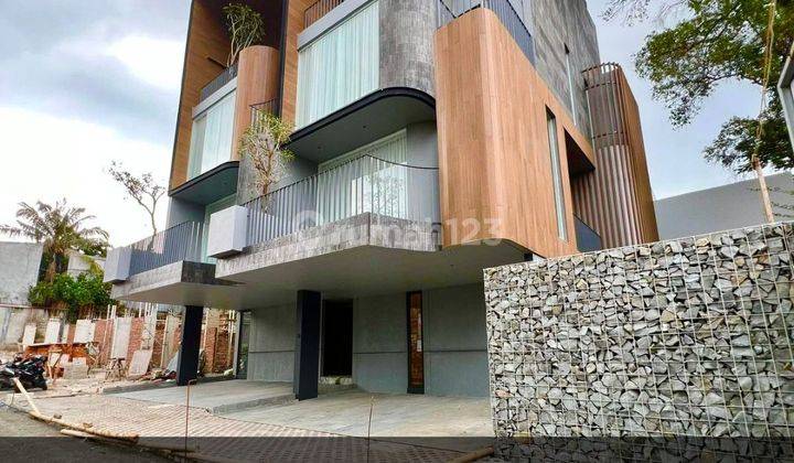 Dijual Brand New Town House Lokasi Strategis di Kemang Jakarta Selatan  1