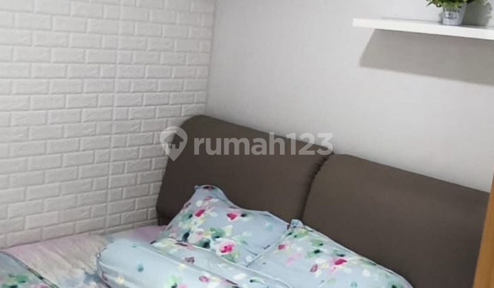 For rent Affordable Neat Semi-Furnished house in Bintaro 2