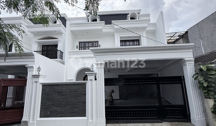 Rumah American Clasic Private Pool Lokasi 10 Menit ke Pintu Tol 2