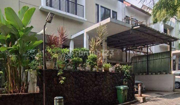 Rumah 2 Lantai Terawat di Teras Bintaro 1