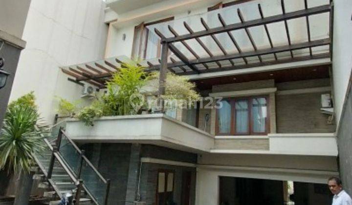 Dijual Cepat Rumah Cantik Murah Terawat dengan Kolam Renang lokasi Manggarai Tebet Jakarta Selatan 1