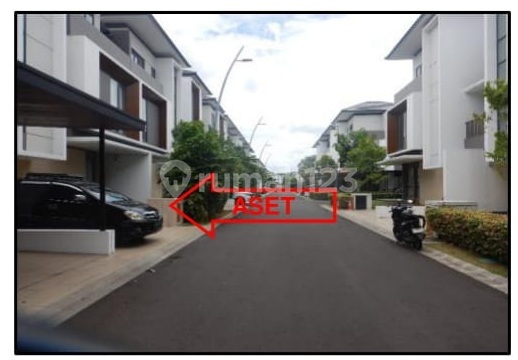 Quick Sale Nice 3-Story Cluster House SHM in Cakung Timur, East Jakarta 2
