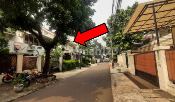 For Sale Quick 2-Story SHM House in Melawai Blok M South Jakarta For Sale Quick 2-Story SHM House in Melawai Blok M South Jakarta