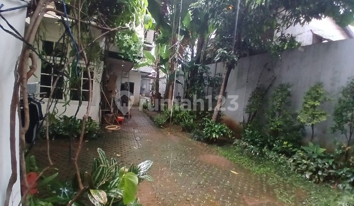 For Quick Sale Spacious Old Type House Cheap SHM in Pondok Pinang, South Jakarta 2