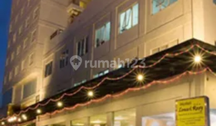 Dijual Cepat Hotel Aktif Bintang 3 Strategis, Sangat Cocok untuk Investasi di Roxy Jakarta Pusat