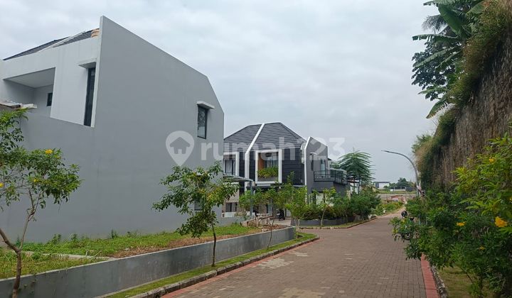 Dijual Cepat Rumah Bagus SHM 2 Lantai di Komplek Garden At Candi Sawangan Depok 2