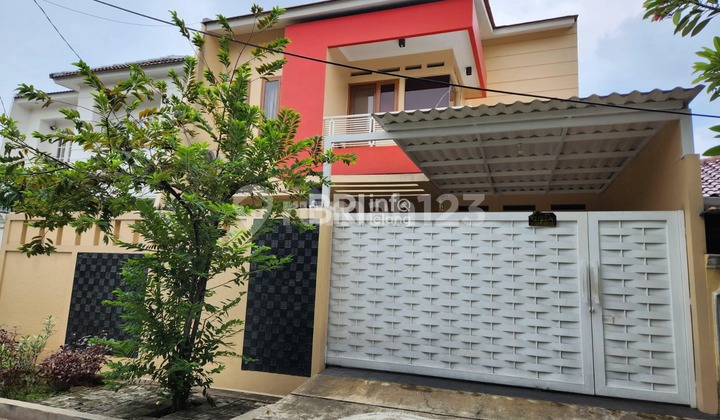 Dijual Cepat Rumah Cantik Murah bersih terawat, jalan besar 2 arah, komplek perumahan duren sawit Jakarta timur