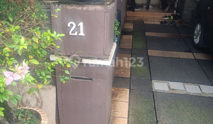 For Sale Quick Nice Cheap 2-Story House with SHM in Permata Mediterania Housing Complex, Srengseng, West Jakarta 2