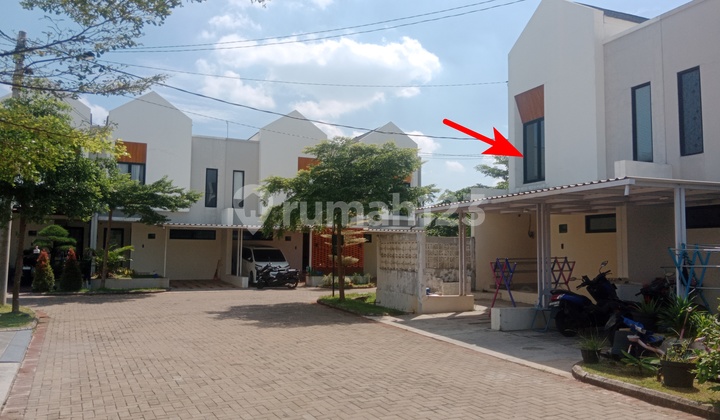 For Quick Sale Beautiful 2-Story House with SHM in Garden At Sawangan Depok Housing Complex 2