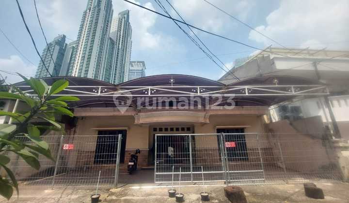 Dijual Cepat Rumah Murah Luas SHM Strategis tengah kota cocok untuk kos-kosan di Setiabudi Jakarta 