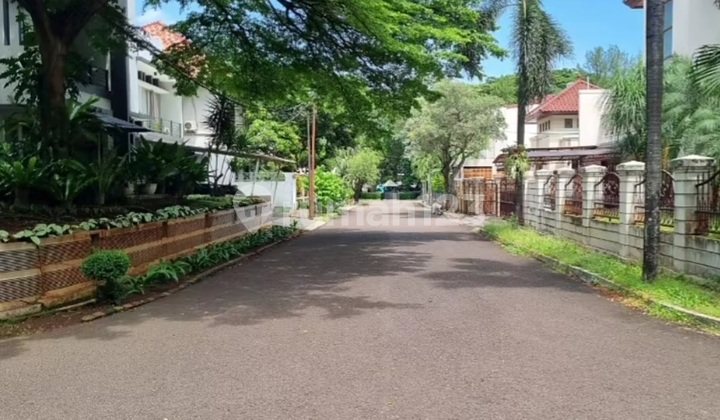 Dijual Cepat Rumah Mewah dengan Private Poll, Strategis, Hoek, SHM di Komplek Pine View Residence Bintaro Jakarta Selatan 2