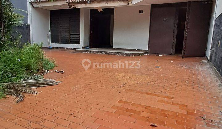 Rumah Besar di Taman Kedoya Baru Perlu Renov Harga Murah 2