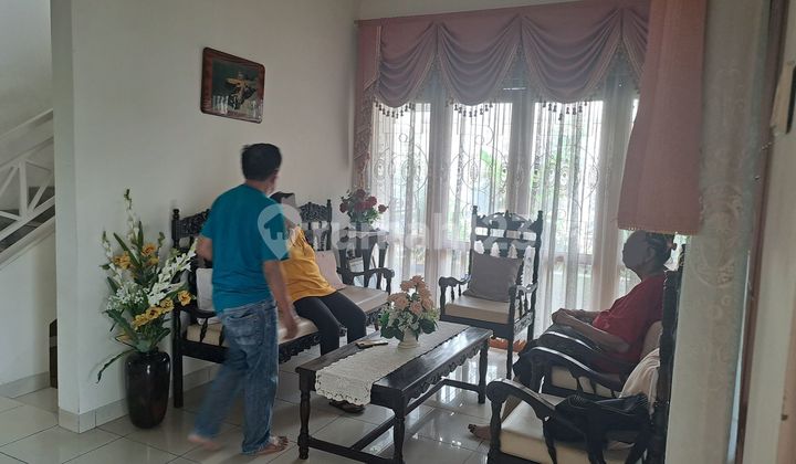 Rumah Besar Tingkat Rapi dan Terawat di Giri Loka BSD 2