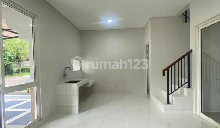 Ready-to-Occupy House, Strategic Location, and Affordable Price 2